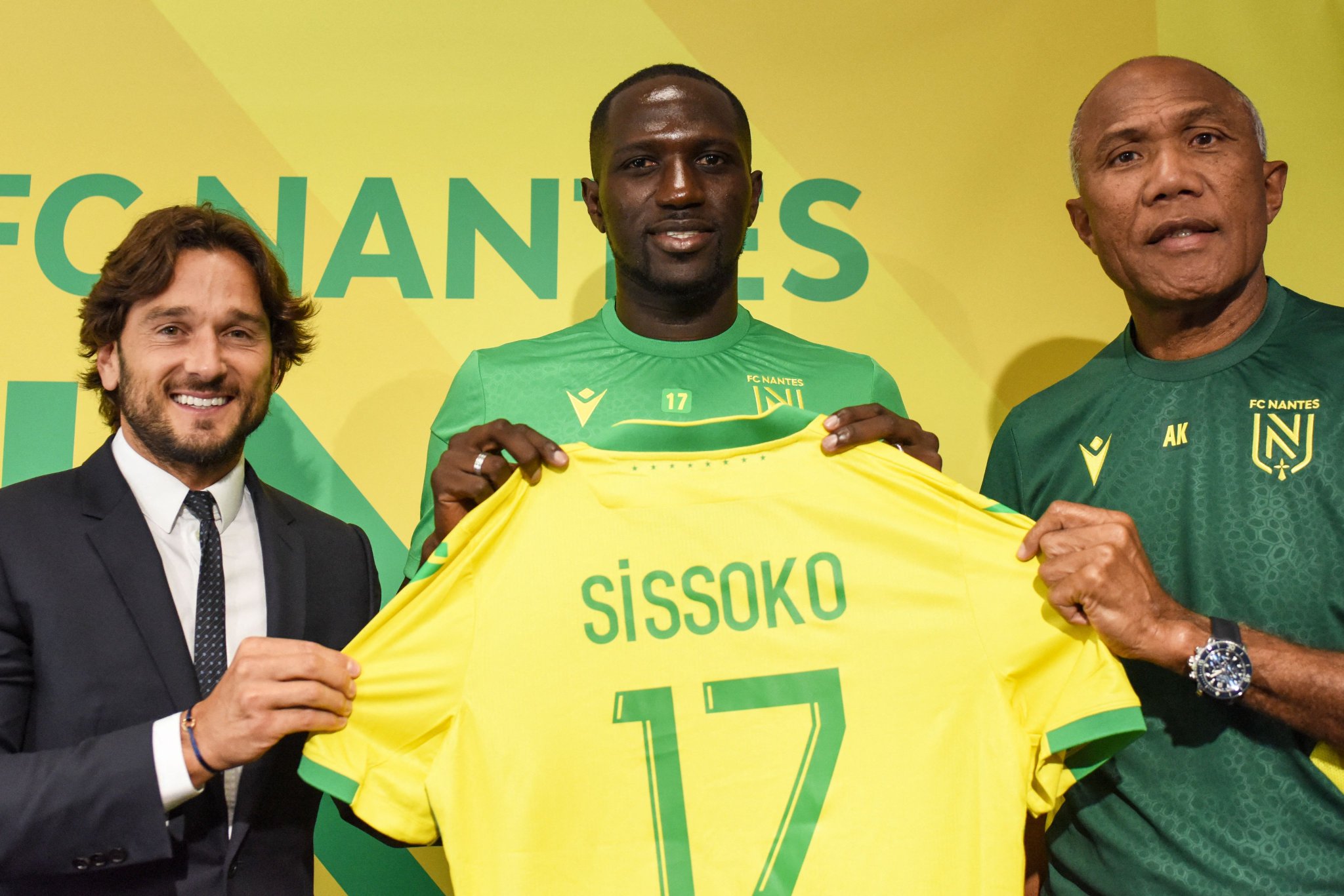   Happy birthday, Moussa Sissoko  new number 1 7   | | 