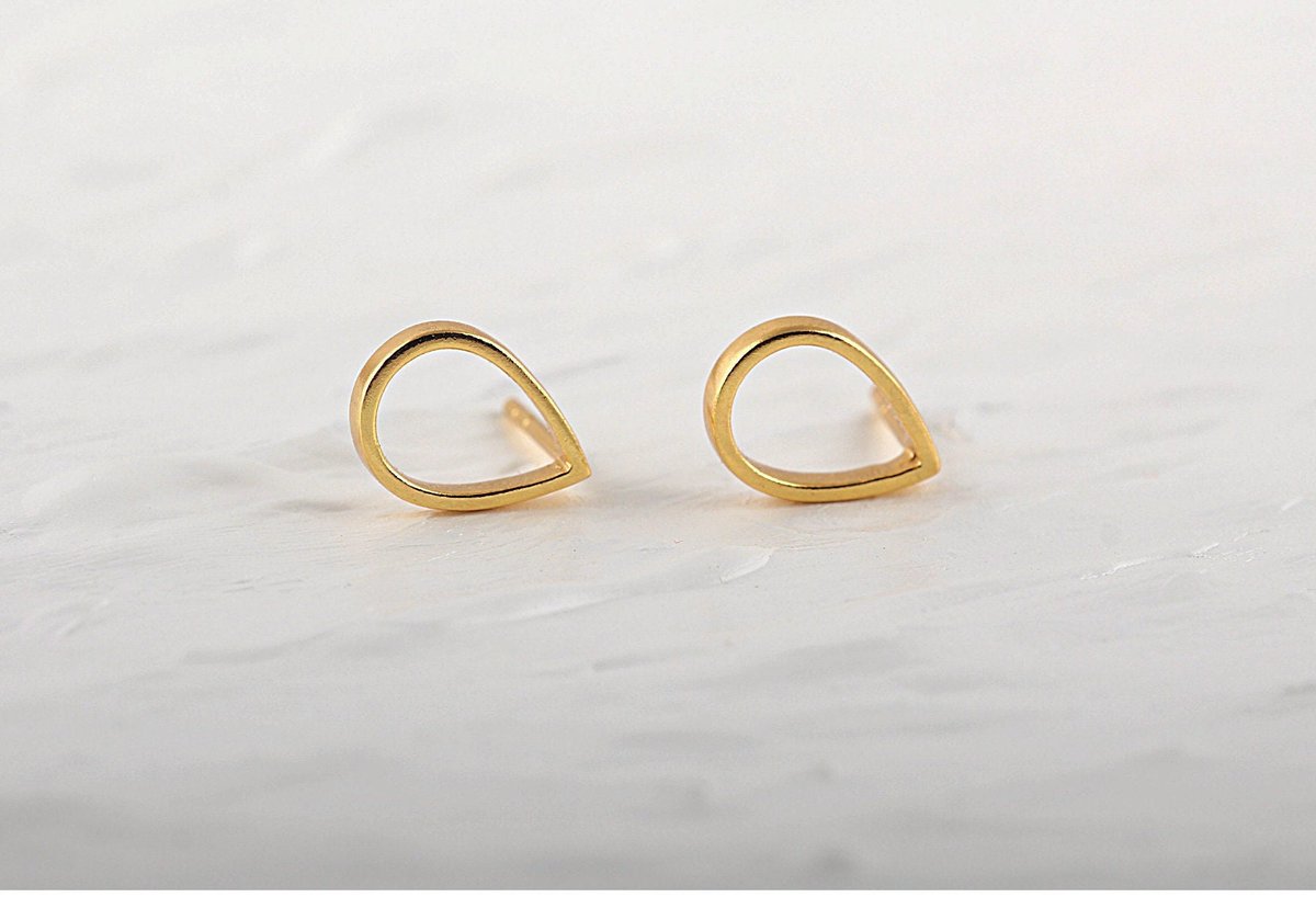 rika_chad's tweet photo. Studs Earrings, Long Earrings, Gold vermeil Earrings, Studs Earrings, Anniversary Gift

#studs #earrings #jewellery #jewelry #rings #etsy #Sale #gifts https://t.co/zVNmZ8kruA