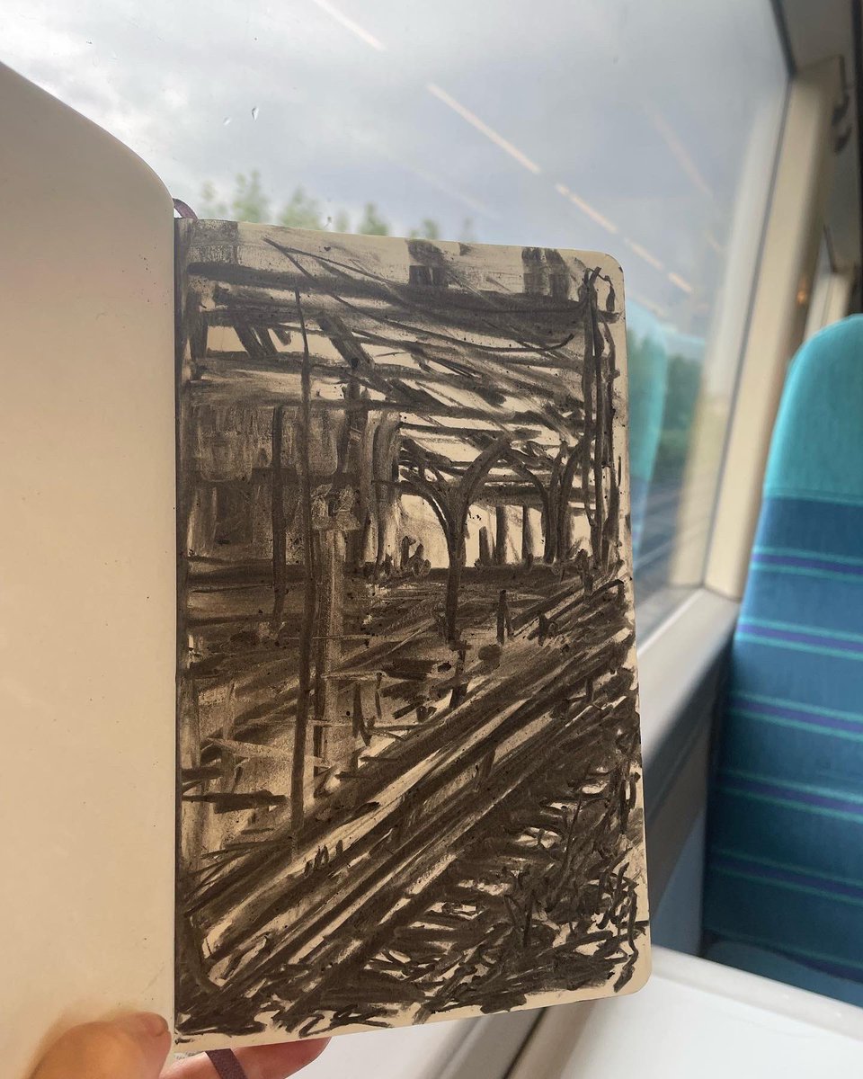 LizAtkin's tweet photo. #Journeydrawings to combat #anxiety and #skinpicking on the train to Three Bridges @Se_Railway
#publictransport #mentalhealth #dermatillomania #recoverystrategies #BFRB #kentartist #drawingonthetrain @Drawinglives @The_Big_Draw https://t.co/vetRMmOXvM