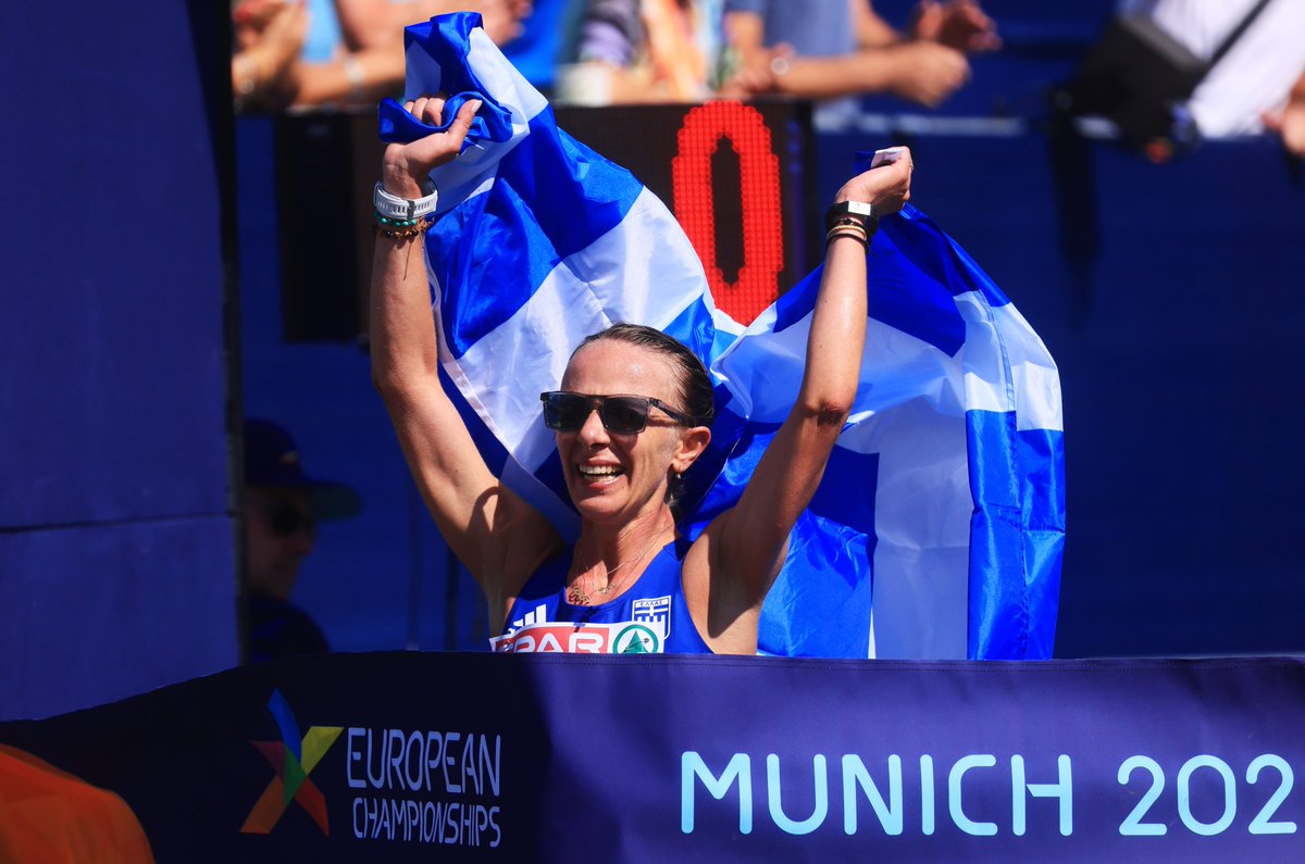 Never give up!

At 38, Antigoni Ntrismpioti 🇬🇷 takes the biggest victory of her career so far! ✨

The Greek wins the women's 35km race walk title in #Munich2022 by more than two minutes in 2:47:00!

#BackToTheRoofs