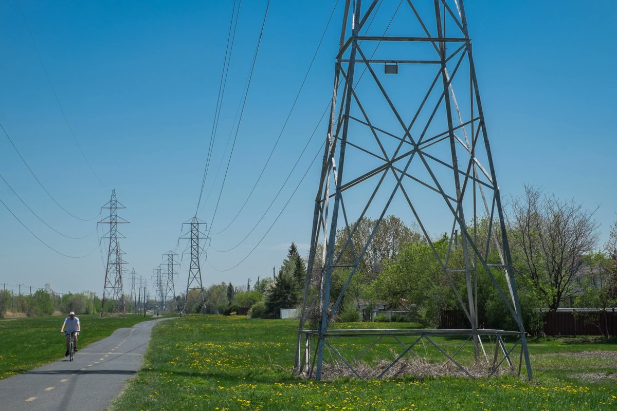 CarbonCoop's tweet photo. As the grid shifts to electricity it will have to handle demand in ways other than upping the energy supply.

What role can flexibility play in the #EnergyTransition + how is our pilot Powershaper Flex empowering households to play their part?🏡

Find out:
https://t.co/1jGdCplank https://t.co/0xhw0JL9X5