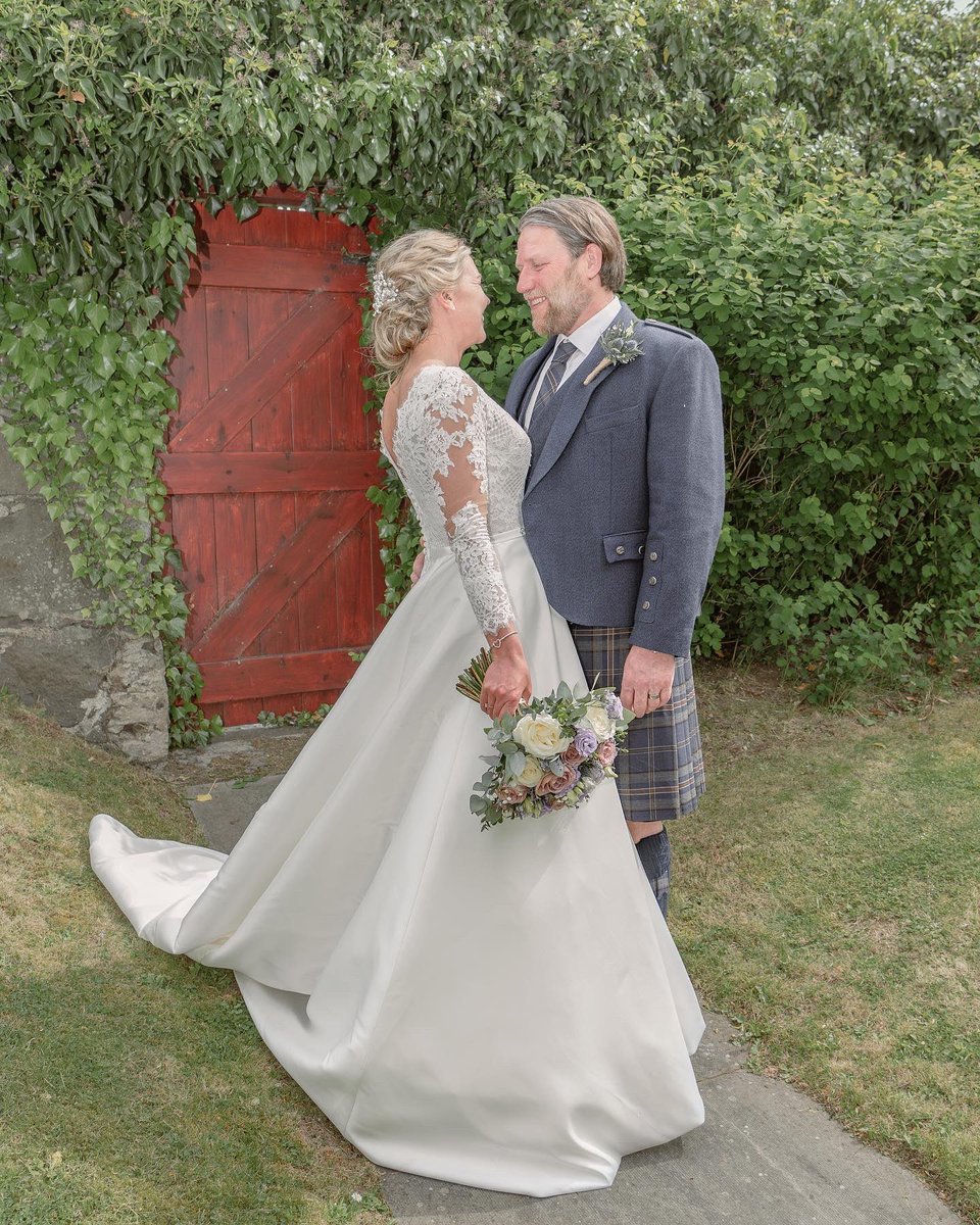km00759's tweet photo. I had the best summer of my life 👰🏼‍♀️🤵🏻‍♂️❤️@PeteMoon9 https://t.co/FoVSt3PBLT