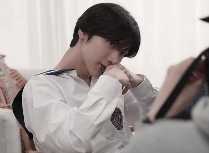 __JChuny's tweet photo. ⠀
⠀⠀  ⠀หากให้ทำหน้าที่ของ  ‘กวี’
⠀⠀  ⠀กวีนิพนธ์บทนั้นคงเรียบง่าย
⠀⠀ ⠀ จืดชืด และไม่มีสิ่งดึงดูดใจ
⠀⠀  ⠀— — • กานต์กวี พิชญเดชา
⠀ https://t.co/PYdgPYZ5Ub