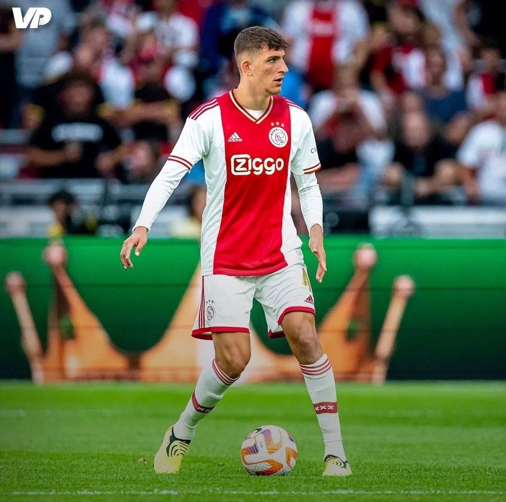 Ahmetcan Kaplan, Ajax’ın Süperligden ilk Türk transferi oldu.

Ajax akademisine bir Türk sporcu sokmak gelecekte milli takım içinde büyük hizmet olacaktır.

Yolun açık olsun kardeşim.