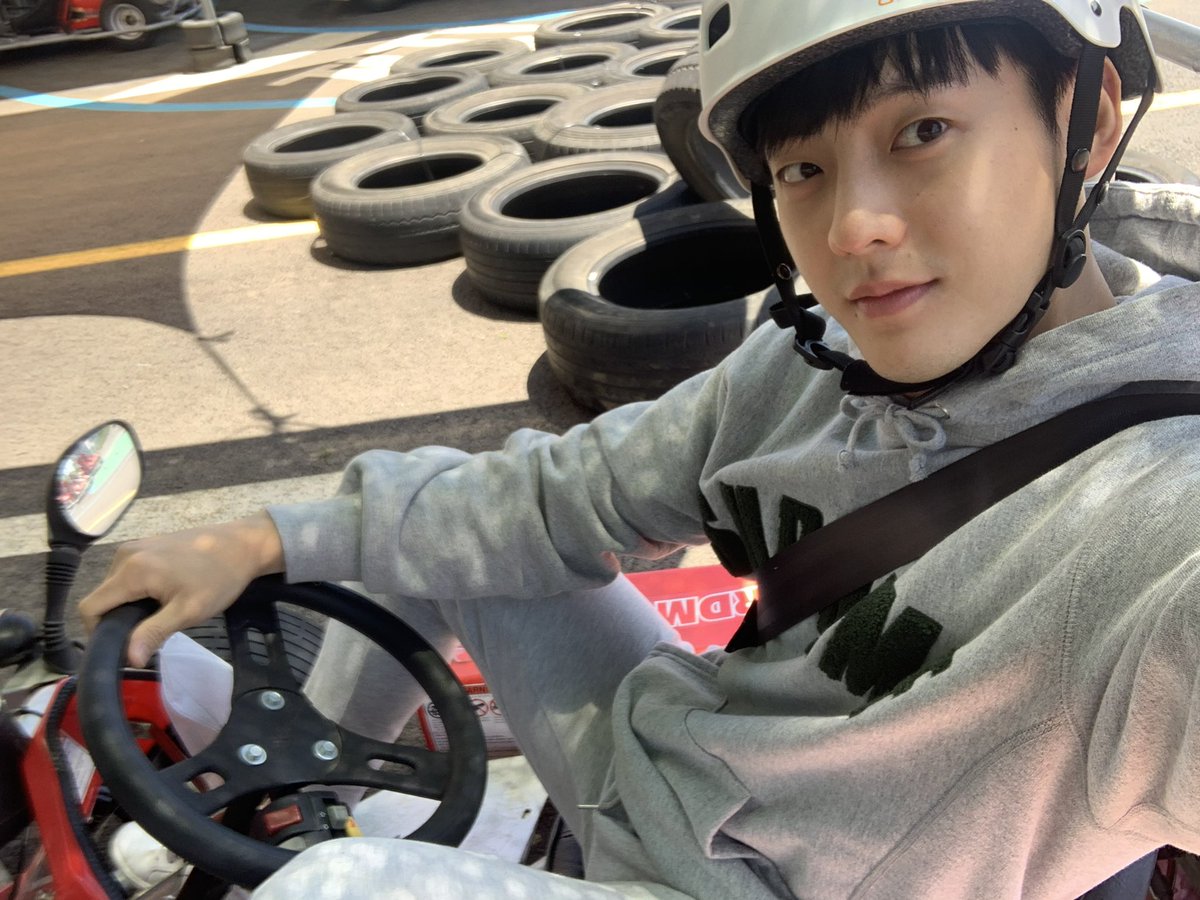 btob2mh's tweet photo. 2020년도 애기애기하다 
마지막은 장화 신은 냥냥이 따라하기 https://t.co/fld0QegkQL