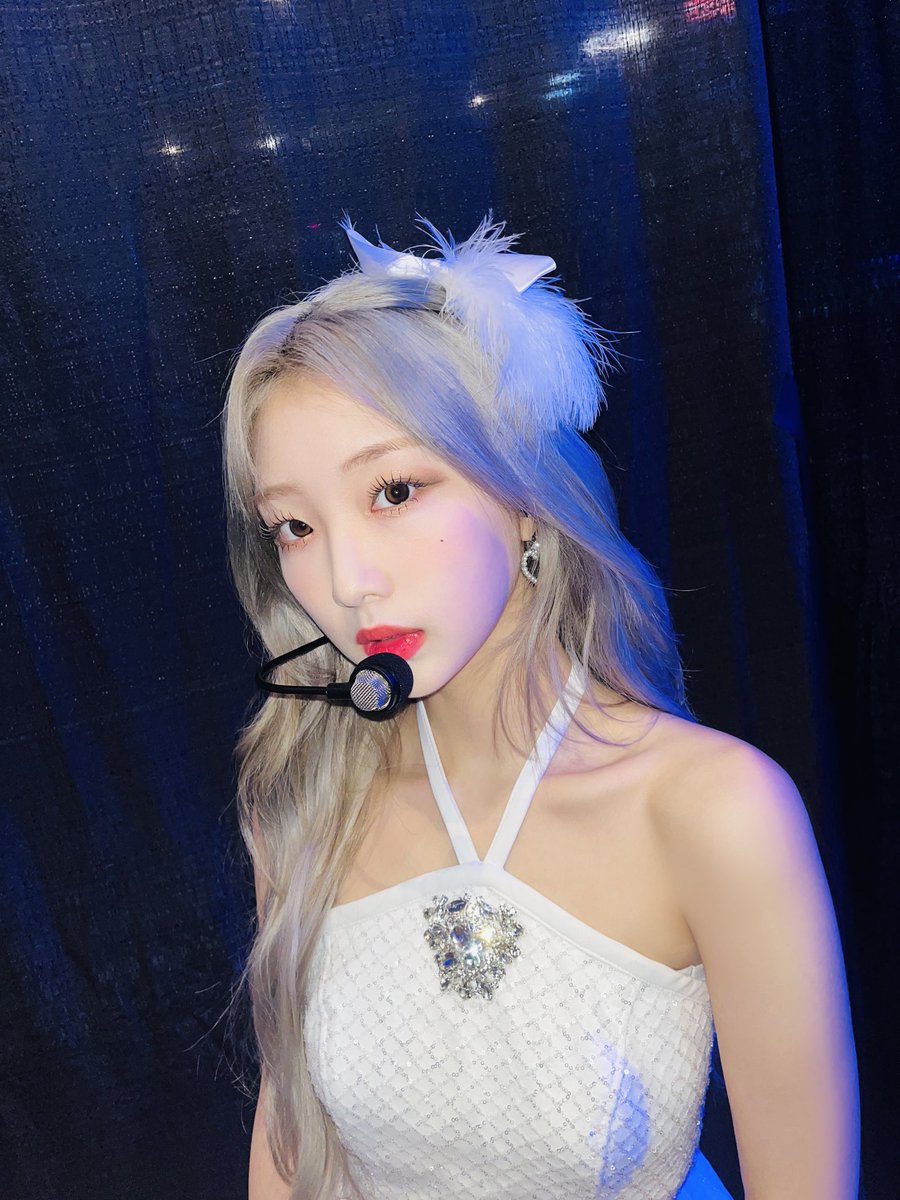 Having spotlight where all the eyes strictly paying attention to whoever rocking that burn stage, in Reading is where I had a luminous love from Orbits and their cheers along the melody played. Thank you so much for sharing your best time with us, Reading! ♡