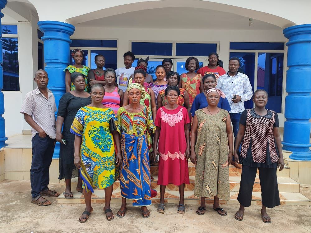 paultwumbarimah's tweet photo. their businesses. The second batch of these traders will receive their's as promised in few days to come. It's my fervent hope and prayer that, our traders excel in their activities to help boost our local economy.

#MANOFACTION
#MANOFVISION
#MANOFHOPE
#BuildingGhanaTogether https://t.co/QIxYcq9EyT