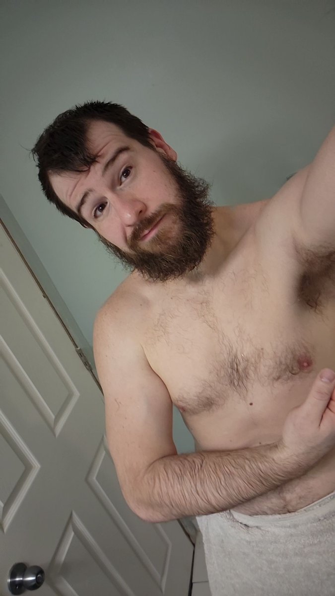 PupAuto's tweet image. Auto been out sick with ya know yuck. But better and gotta get back into my Twitter game. Thought I'd say hi pups! My hood is in decon cause wore to feel better before knew was covid. So HEY all my pup friends awroooo! Auto is back wags tail