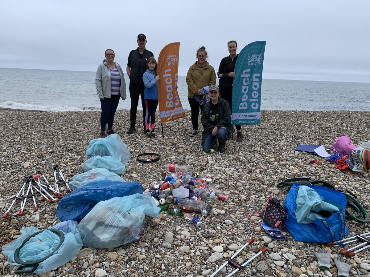 Dalton_Park's tweet photo. A morning well spent cleaning our local Red Acre Beach at Seaham with @ClimateActionNE, @tynetotees and @mcsuk 🌊.
This is part of our commitment to looking after our natural environments and engaging our brands with these brilliant initiatives.
#ExploreSeascapes #BeachClean https://t.co/DReaHjjFGq