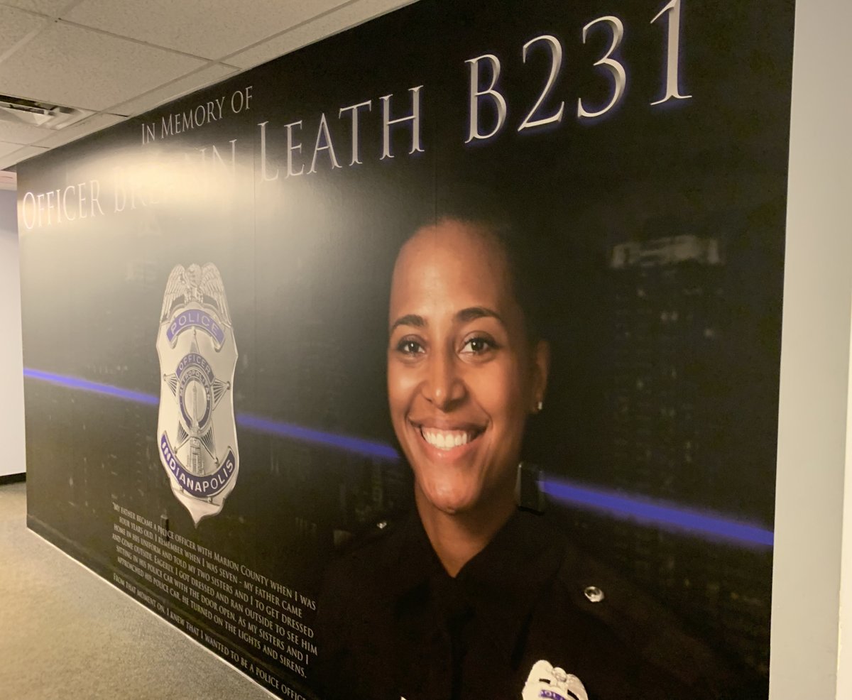 RickFOP86's tweet photo. EARLY START visiting IMPD East District Day Shift Roll Call

This is a very busy district in the City and these Officers Stand the Line daily (in spite of current challenges) for Residents and Business Owners to protect and serve

They know what’s at risk…  #WhyWeStand #FOP https://t.co/YYkZgT8C6q