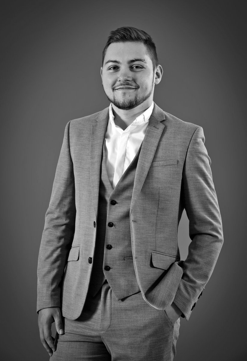 Photo_Gil's tweet photo. Séance photo portrait homme et mode à Lyon. Visitez notre site : https://t.co/VnPZcgHKFI #homme #portrait #photographelyon #portraithomme #lyon #onlylyon #studiophotolyon #studio #portraitphotography #photolyon #shootinglyon #studiophotogil https://t.co/BgkJJC23gu