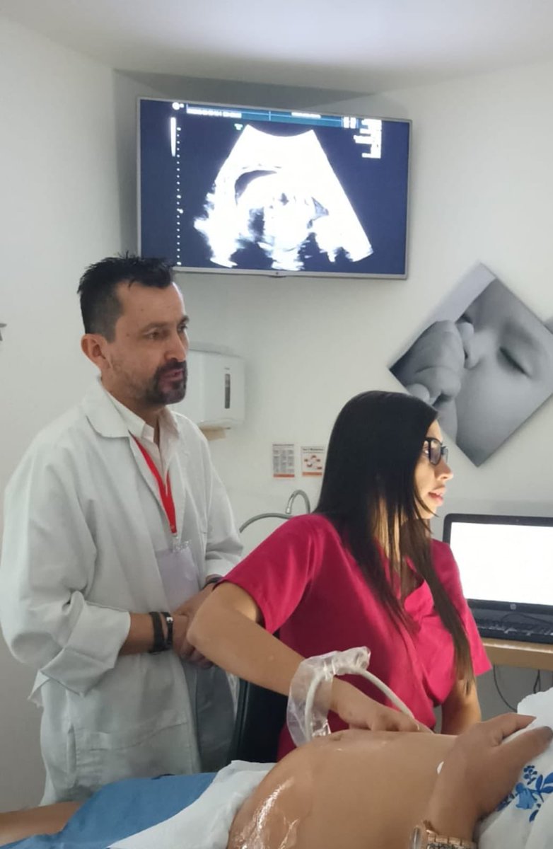 catamvalen's tweet photo. Curso de entrenamiento básico en US de @ISUOG en Colombia. Gran experiencia realizando practica con pacientes @MedicinaFetal1 y simulación @volutracer_opus https://t.co/aznk5KfSv8