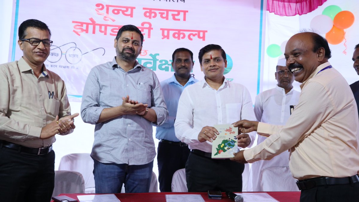 annabodade1's tweet photo. Mission zero waste in Slum a first project launched today in my ward office area Gawalimatha slum by PCMC Commissioner Rajesh Patil. https://t.co/8Oei7TR6dj