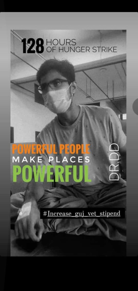 दरिया तेरी अब खैर नही बूंदो ने बगावत कर ली है
नादान ना समझ बुजदिल इनको लहरो ने बगावत कर ली है.!!
हम परवाने है मौत समा 
मरने का किसको ख़ौफ यहाँ.
रे तलवार तुझे झुकना होगा 
गर्दन ने बगावत कर ली है..!!
140 hrs of Hunger strike 
We salute you our brave Doctor
#Day_16_gujvets_on_strike