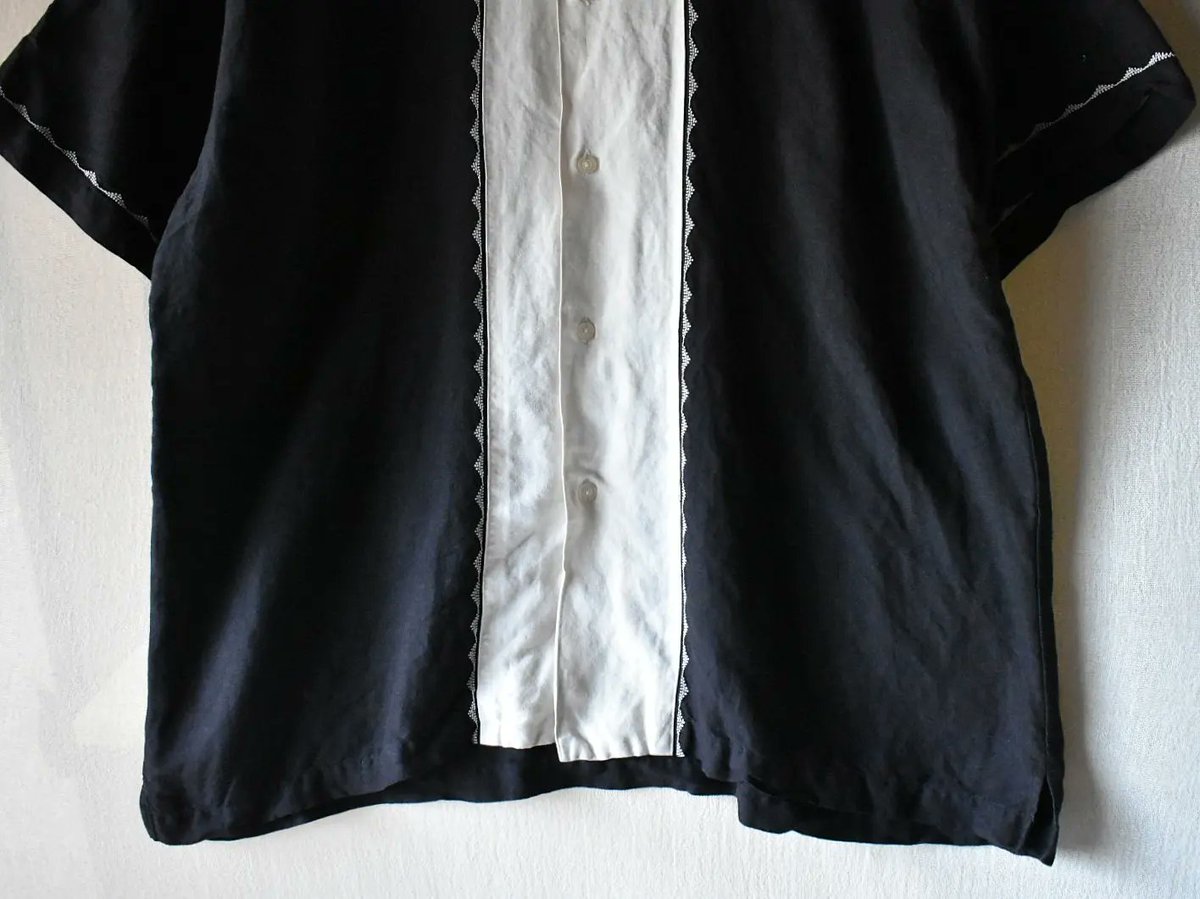 Rinceaux1's tweet photo. 【 used 】2tone linen s/s opencollar shirts(XXL) BLACK

#rinceaux
#90sshirts
#streetfashion
#designshirts
#ランソー
#京都古着
#京都ネットショップ
#古着シャツ
#刺繍シャツ
#リネンシャツ
#黒白シャツ
#黒キューバシャツ
#麻シャツ
#レトロシャツ
#古着ファッション
#古着好きな人 https://t.co/db2EQoHsAq