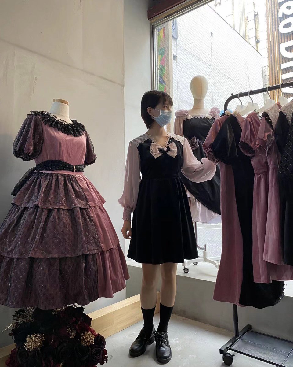 stella_vivi_'s tweet photo. 8月16日❤️
✨✨------------------✨✨
🎀 新商品ご予約受付中🎀
ご来店をお待ちしております❤️
・・
場所: 東京都新宿区歌舞伎町1-22-1 ①階
営業時間:12:00-17:00 https://t.co/8Rtl5PntC6