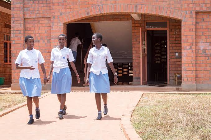 Tribesandhistry's tweet photo. DID YOU KNOW? 

Public schools in Rwanda are vastly superior to private ones. Due to the high standard of public schools in the nation, many private schools have closed. https://t.co/50wIsMih73