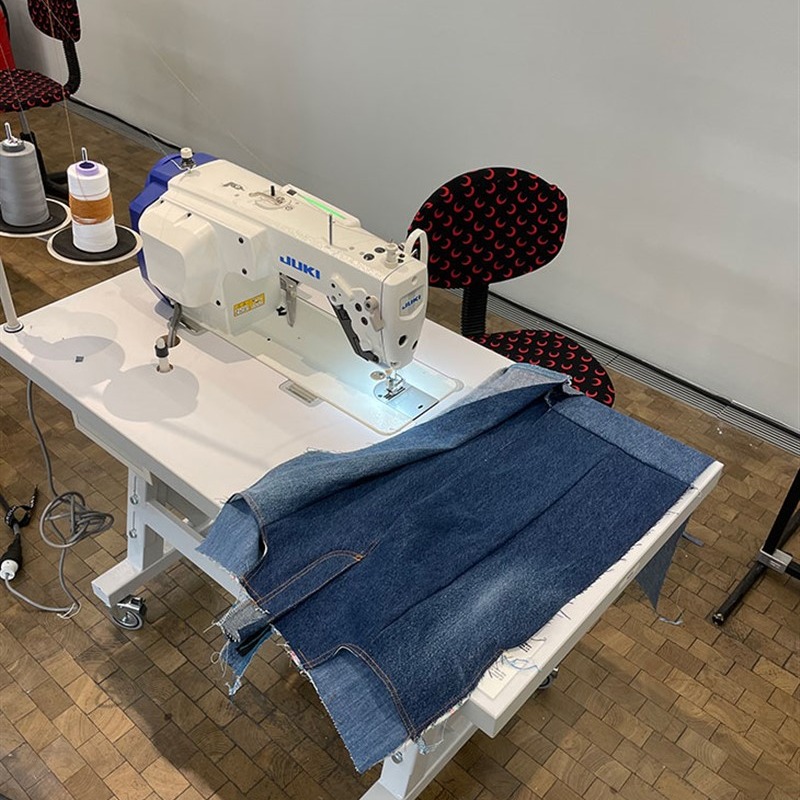 designscene's tweet photo. Designer and environmentalist #RUNARAY talks with #DSCENE about women’s rights in the fashion industry, demand for better workplace conditions and the fashion impact fund