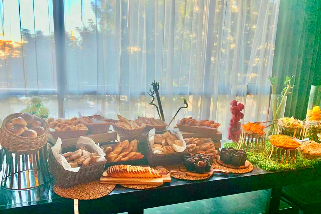 treatkosher's tweet photo. Breakfasts that taste like desserts.

#TreatKosher #TreatKosherDubai #kosherfood #JewishUAE #KosherUAE #JCCUAE #jewishfood #uae #dubai #dubaicatering #catering #food #kosherevents #dubaievents #eventplanner #event #Jewish #jew #Shabbat https://t.co/8AkWYDFZdg