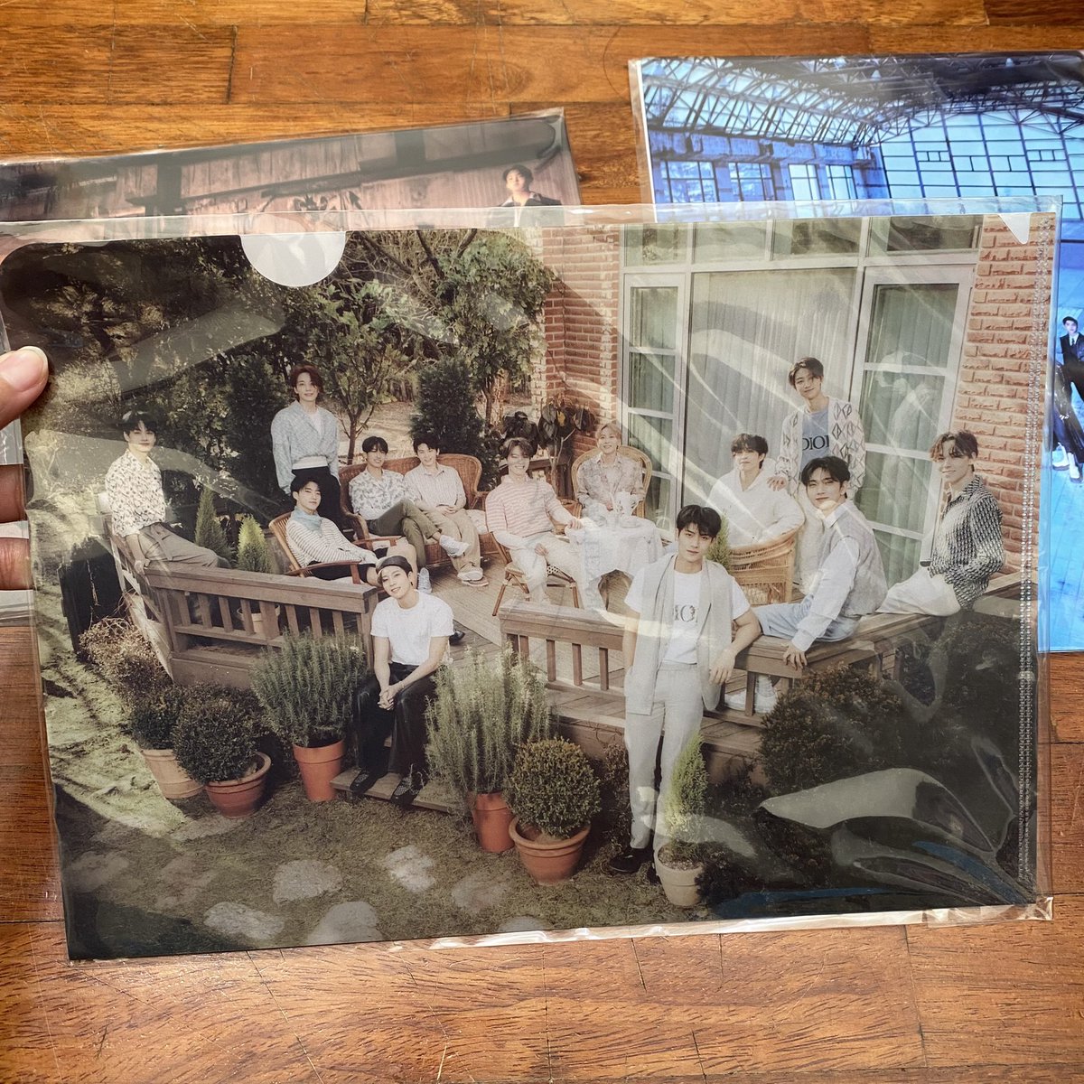 SVTMsia's tweet photo. [ WTS ] SEVENTEEN Weverse POB Files from Your Choice &amp; Attacca Albums

• RM 15 each
• Meet-up at Shah Alam or any coming cupsleeve events ✨
• Add RM 8 to WM

#PasarSeventeen #PasarSVT https://t.co/1RQCL6N47x