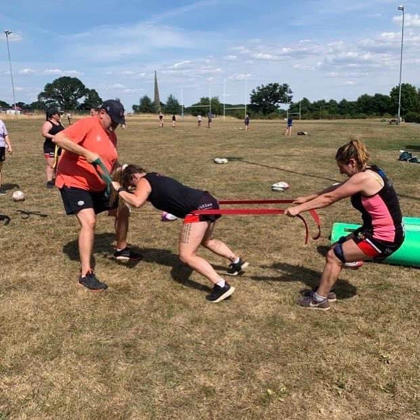 Mrs_Chubbs_'s tweet photo. None of its pretty but it’s all progress 💪🏼Enjoying preseason & its challenges so far-ready for more with this group of awesome, strong women.Shout out to my fellow ‘22 Tug of War Champs🏆 & @lesastanton who had to hold me😂
#preseason #itaintpretty #scrumtime @YeovilRugbyGirl https://t.co/qZjC5auIgb