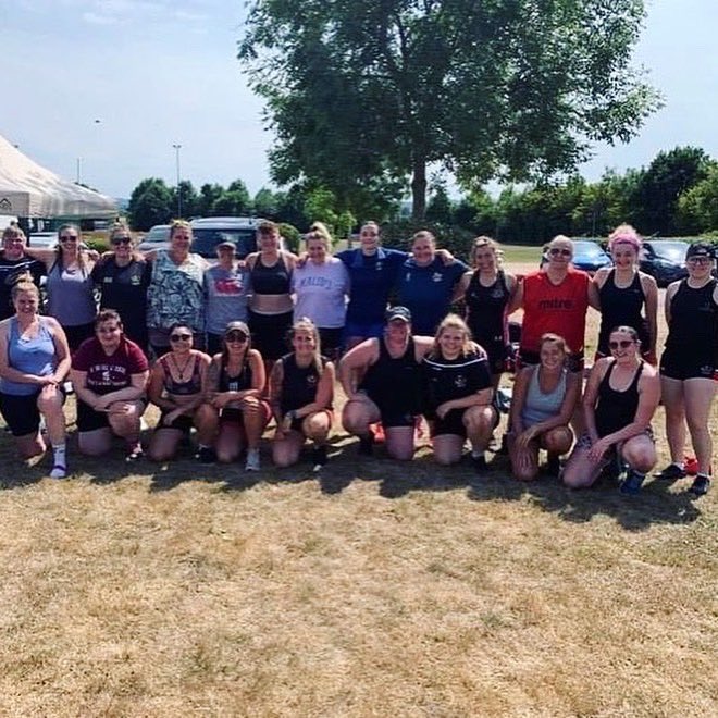 Mrs_Chubbs_'s tweet photo. None of its pretty but it’s all progress 💪🏼Enjoying preseason & its challenges so far-ready for more with this group of awesome, strong women.Shout out to my fellow ‘22 Tug of War Champs🏆 & @lesastanton who had to hold me😂
#preseason #itaintpretty #scrumtime @YeovilRugbyGirl https://t.co/qZjC5auIgb