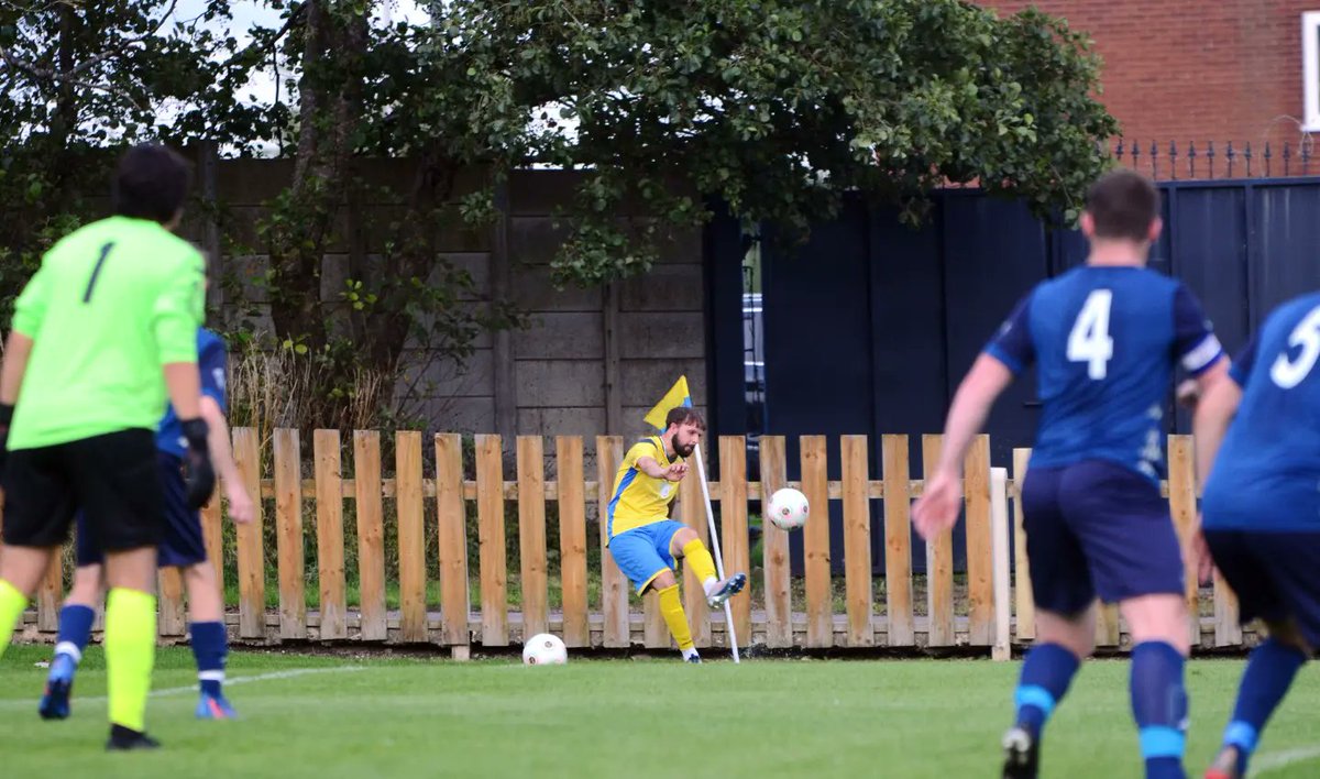 It's Matchday for the Reserves! They play at home to Haydock looking to return to winning ways. #UpTheLR

🆚️ Haydock
⏰ 7.30pm
🏆 Cheshire League 2
📍 Crilly Park, M46 9XG
🎟 Free Entry