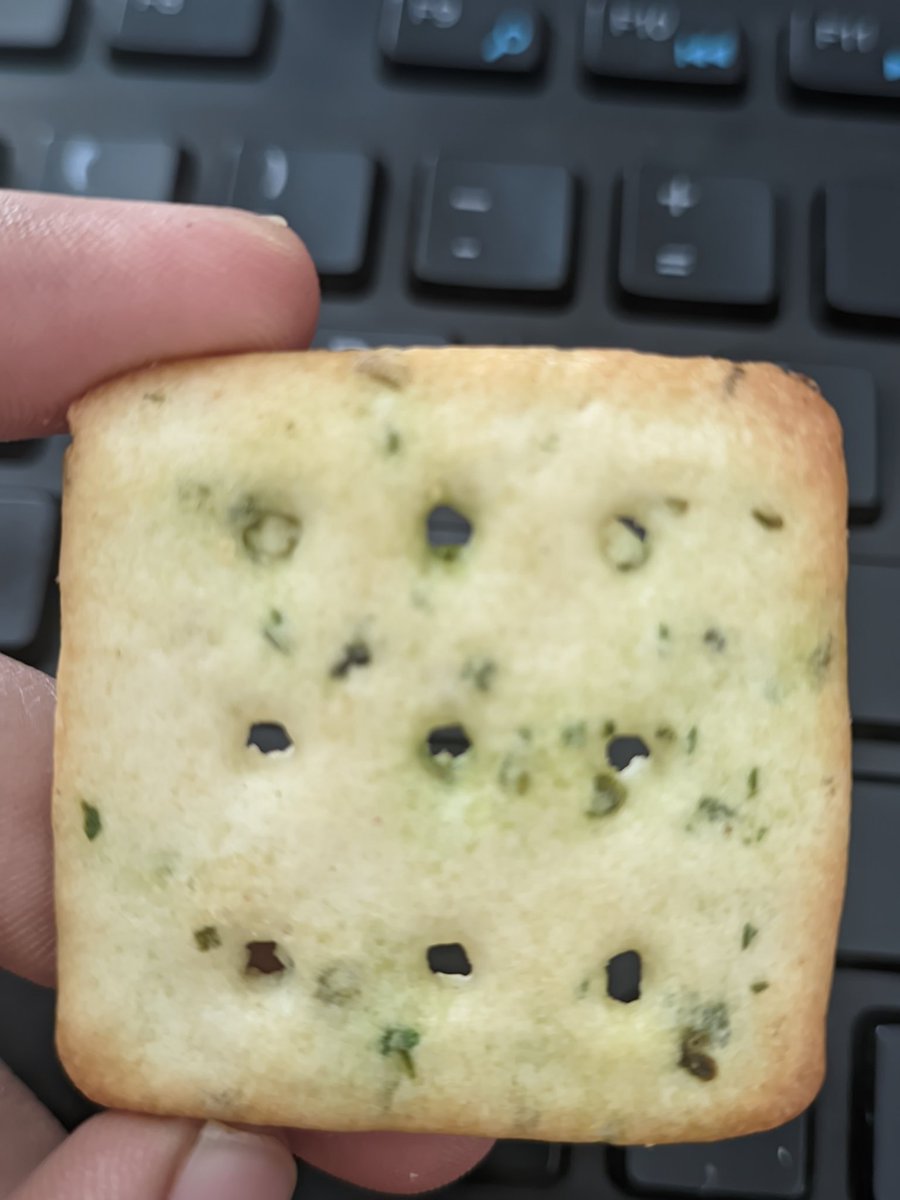 NameIsShreyash's tweet photo. This biscuit>>>>>>>> any....
#krackjack #chaskamaska https://t.co/gaux6ac338