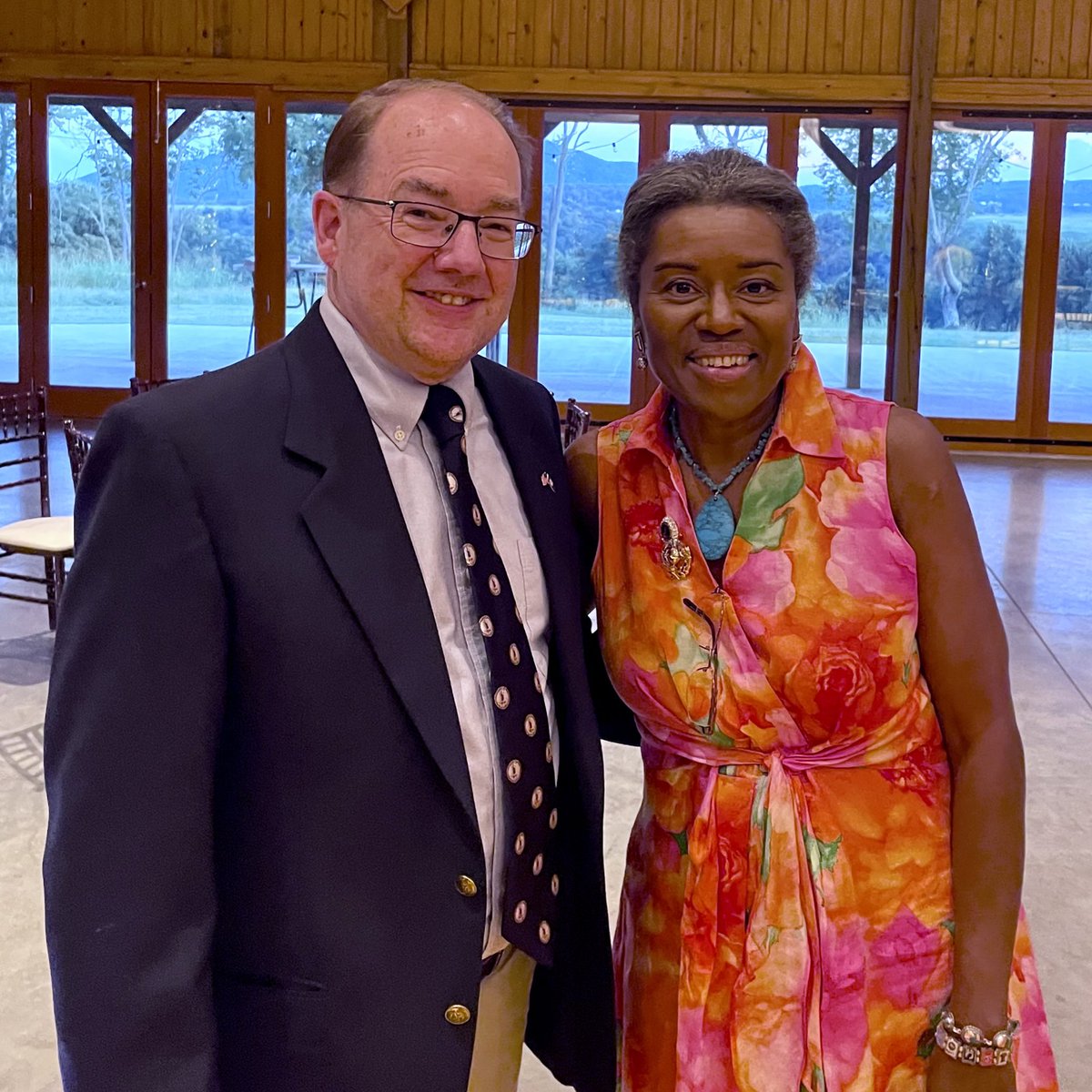 SDSuetterlein's tweet photo. Enjoyed meeting Lt. Governor @WinsomeSears in Roanoke! She is the real deal. https://t.co/qxkVTBsbVX