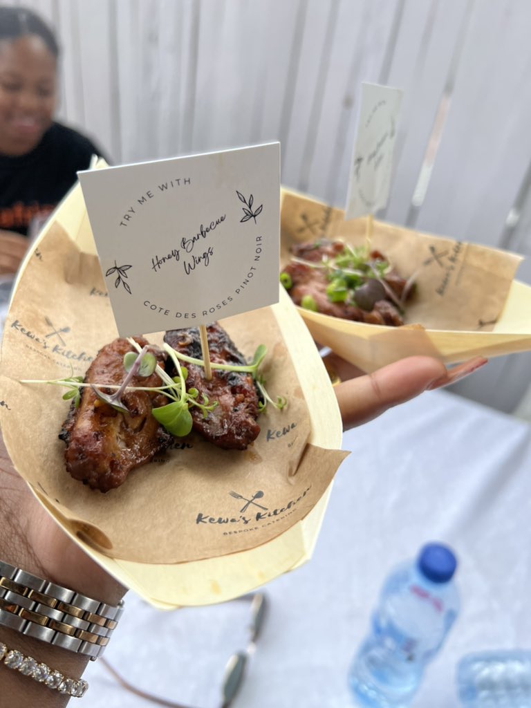 EatDrinkLagos's tweet photo. Honey Bbq Wings 
From @kewaskitchen 
#Edlbottomlessbrunch https://t.co/AxD90i75i2