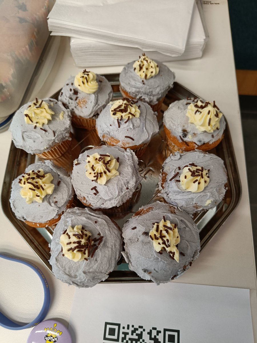 Our two-day charity bake sale for <a href="/kinsellatrust/">The Ben Kinsella Trust</a> starts today! Thank you to today's master chefs <a href="/BeckyTLeonard/">Rebecca Leonard</a>, Claire, Jan, Liv, Nigel, Debbie &amp; Claudi for baking blueberry muffins, chocolate biscuit cake, chocolate smash brownies &amp; more. To donate: justgiving.com/fundraising/se…