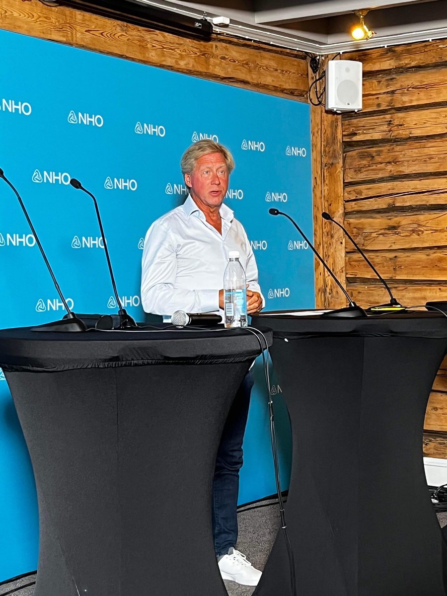 Tid er vårt største problem for den grønne omstillingen og vi må handle nå, sier @nklippenberg, CEO i @SiemensNorge. Viktigst er at vi bygger ut infrastrukturen for strøm, for hydrogen og for ammoniakk ⏰🔌 #arendalsuka2022 #grønnomstilling #miljø