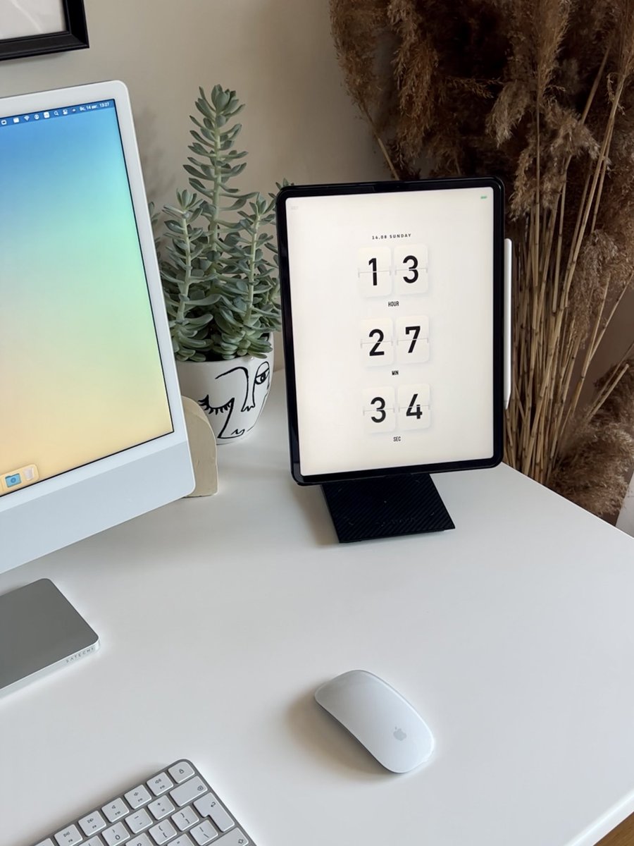 BenGeskin's tweet photo. Beautiful clock app with lots of unique designs and lovely animated widgets ✨ MD Clock ✨ Looks great on iPad, iPhone and Mac. 2022 Apple Design Awards finalist.
Available for free, with premium subscription to access all features: https://t.co/EIFUNNGxGt #MDClock #Sponsored https://t.co/4hxy3BncoO