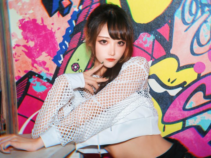 コスプレイヤーしろさきのTwitter画像38