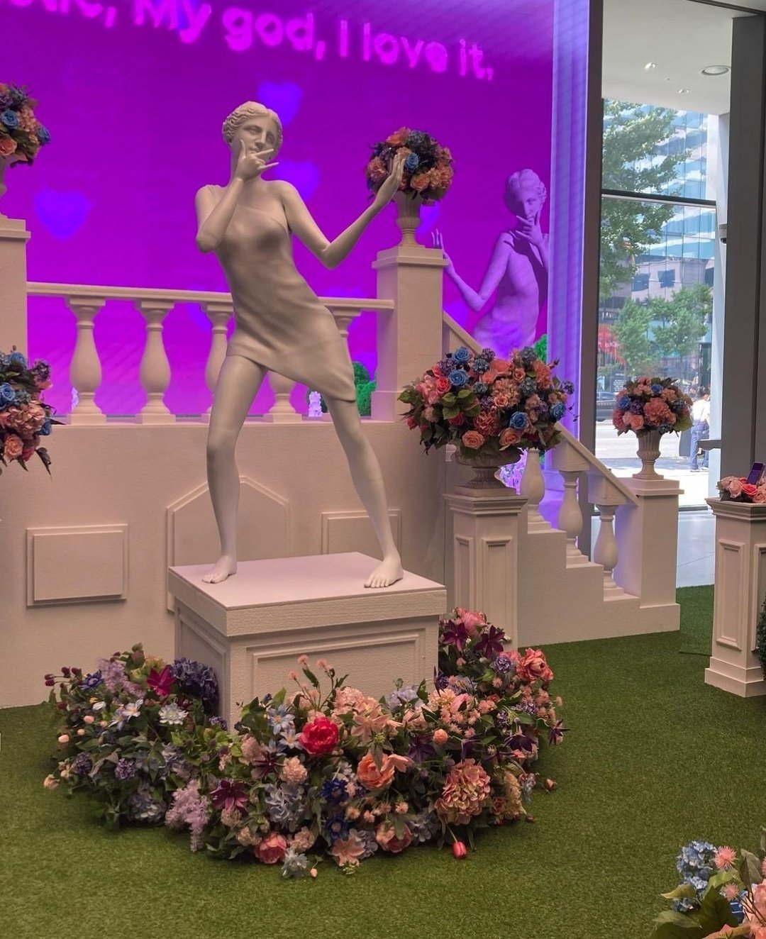 FaRve2qaAAA7ruY?format=jpg&name=large