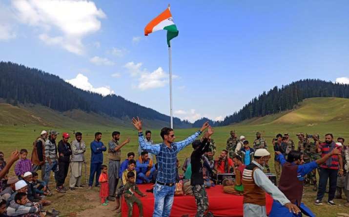 #HarGharTiranga
#MeraTirangaMeriShaan
#KashmirMeinTiranga
#GharGharTirangA