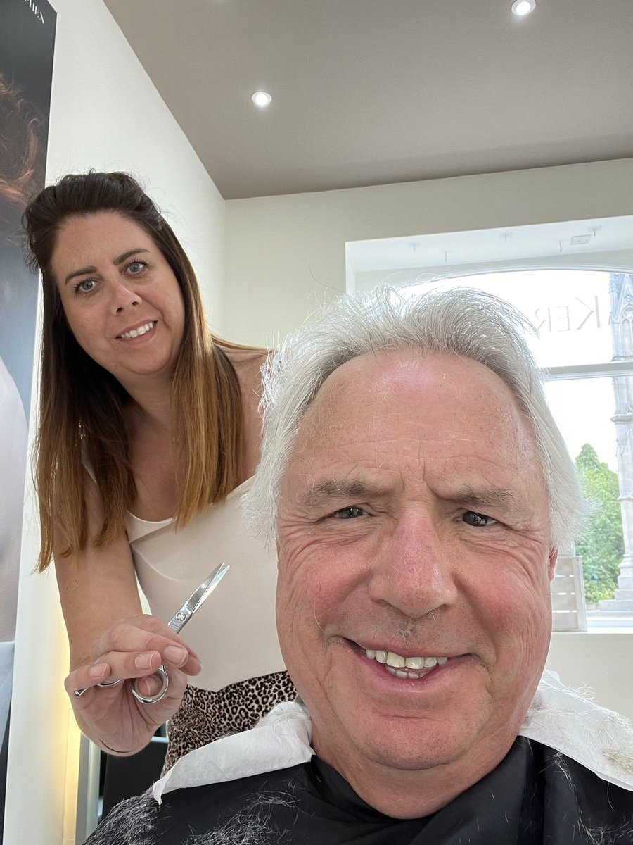tomhartleycars's tweet photo. 💇♂️@BStephenSalons with award wining hairhair stylist Sarah this lady is as good as they get & these guys sure know how to not just make you feel good tho also look good !!
#th
#haircut
#withthebest https://t.co/Tjn6c87qbe
