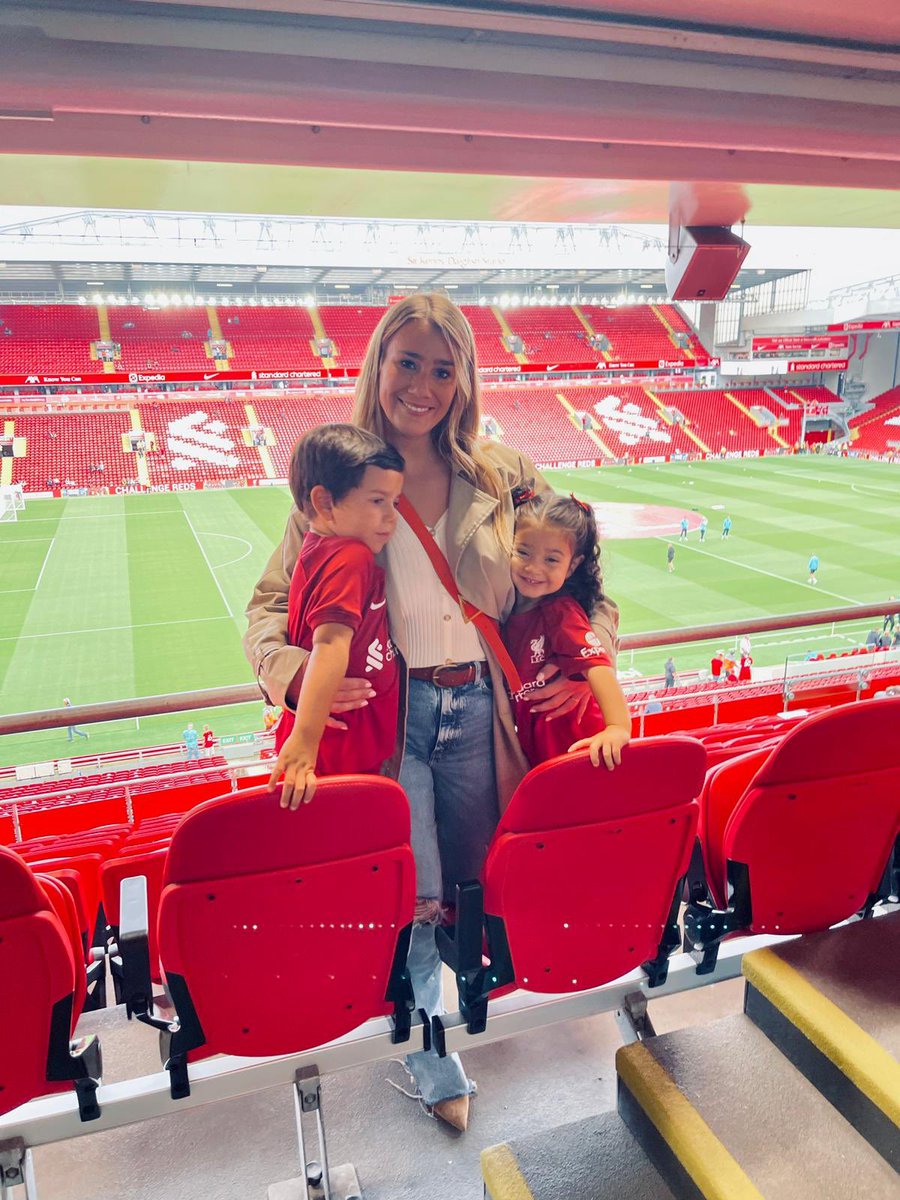 Júlia Vigas tweet media