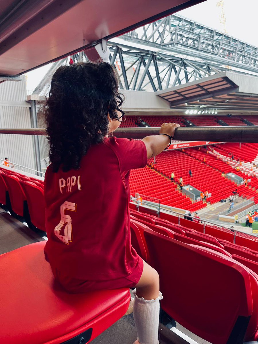 Júlia Vigas tweet media