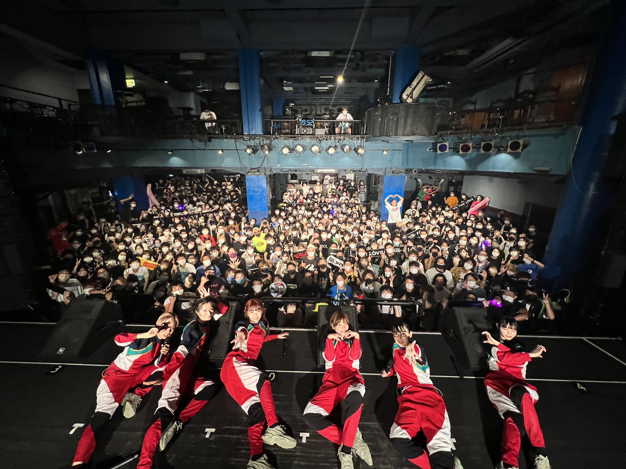 Bishオフィシャル For Live Tour 8 16 火 愛知the Bottom Line ありがとうございました 次は 9 1 木 大阪shangri La Amp Umedatrad その前に今週8 21 日 は Monster Bashに出演 よろ Bishisover Forlivetour T Co