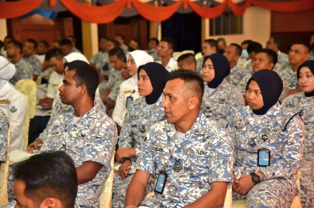 WismaLumut's tweet photo. Wisma Bintara Lumut (WBL) telah mengadakan Sesi Perkongsian Ilmu (SPI) bersama YDP WBL serta barisan PWM bagi mempersiapkan  bintara yang akan menghadiri  temuduga kenaikan pangkat pada 22 - 25 Ogos 22.
@WON_Fazli https://t.co/iwKDzABplU