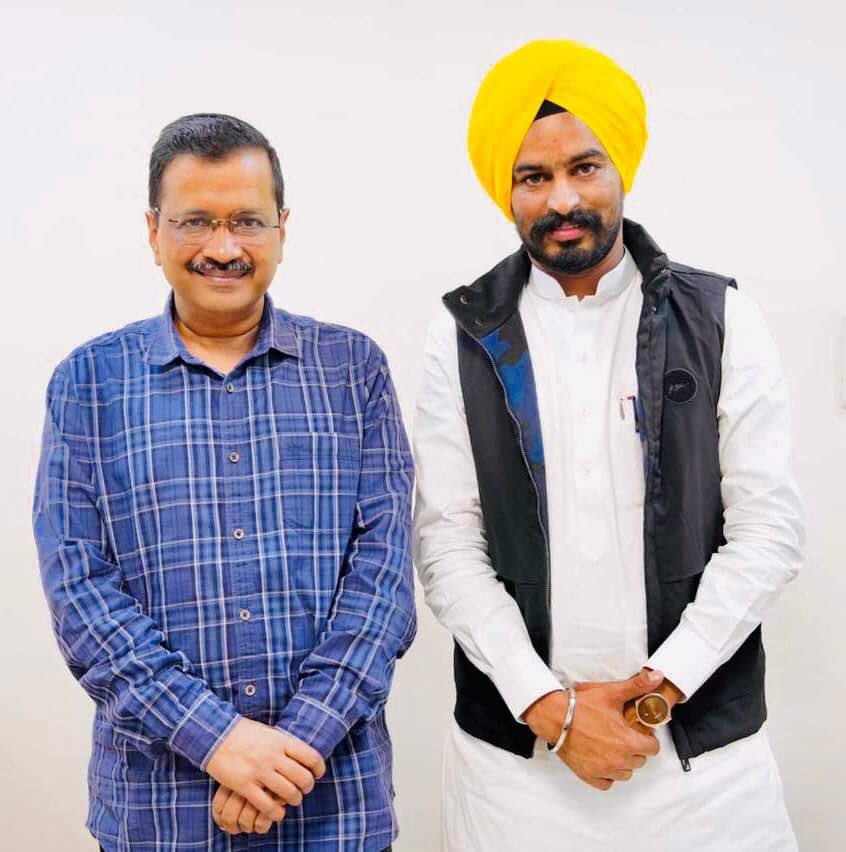 labhsinghugoke's tweet photo. Congratulations to respected CM Delhi Arvind Kejriwal ji,Happy birthday @ArvindKejriwal @BhagwantMann https://t.co/YtTTxxQp23