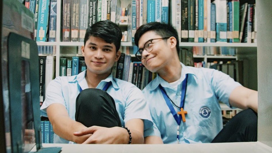 A year ago, LBTS aired its first episode. 

Whether you’re team DomLuke or GioMinic, those 6 mondays of Twitter parties, pasabogs in each episode, and banlawan nights were truly memorable for everyone who watched the series. HAPPY ONE YEAR, LOVE BENEATH THE STARS! 💙💛