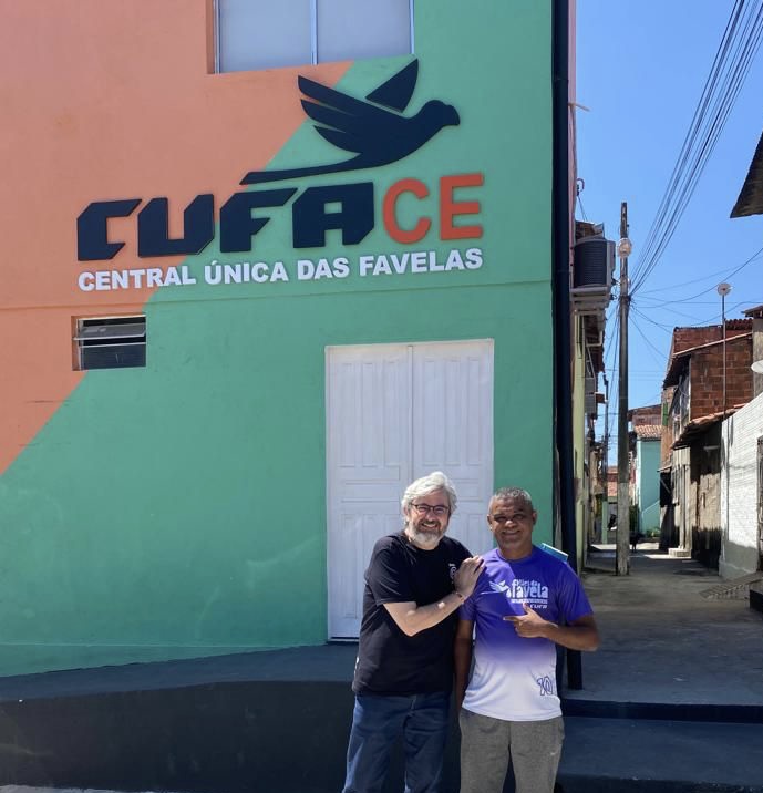 cufa_ceara's tweet photo. Na manhã de ontem (15), o presidente da CUFA Ceará, piqqueno recebeu a visita do Sócio Fundador da investidora IN3, Haroldo Rodrigues na sede da CUFA no Barroso.
O propósito da visita foi entender sobre os negócios existentes na favela. https://t.co/BYpfuNkcgH