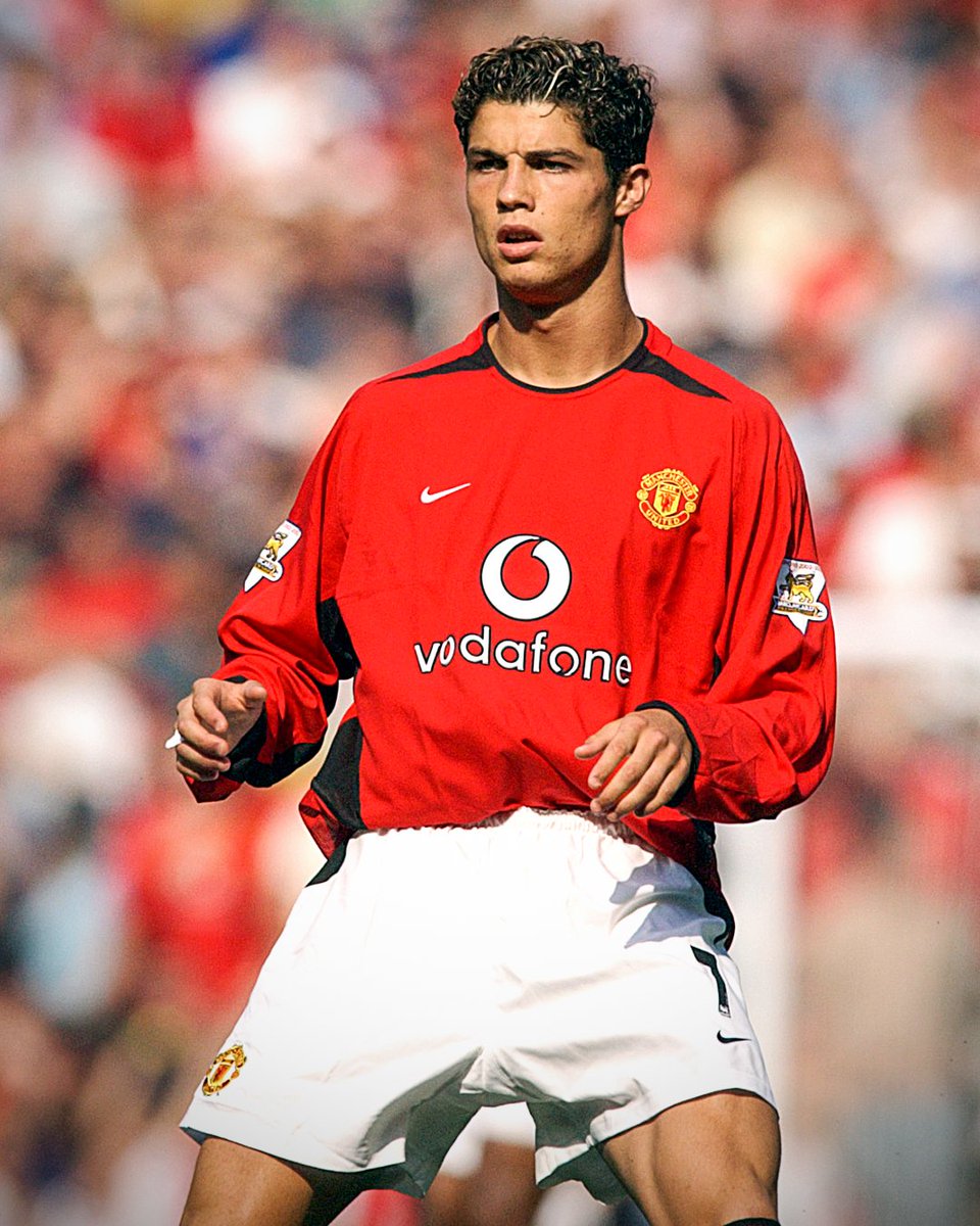 brfootball's tweet photo. 19 years ago today, an 18-year-old Cristiano Ronaldo subbed on for his Manchester United debut ✨ https://t.co/cDuYsDB8gH