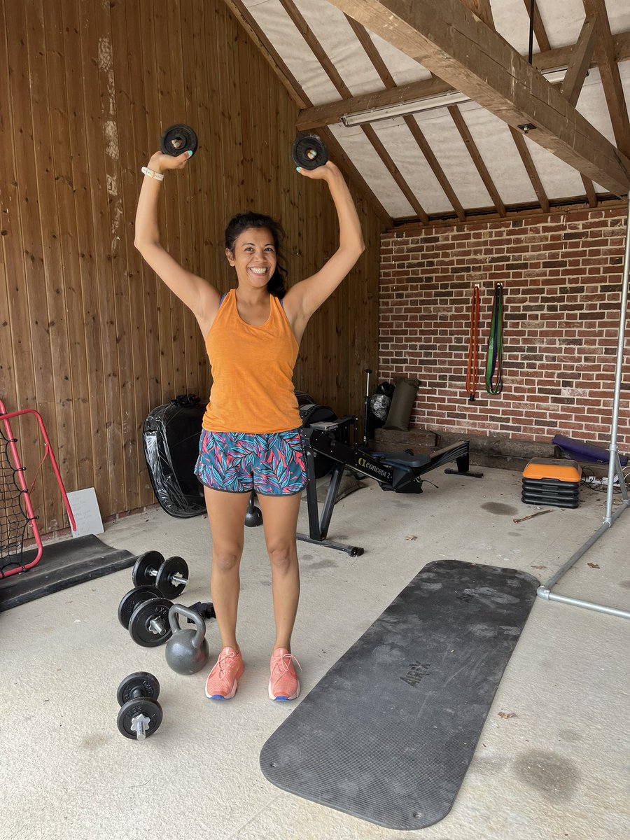 arnie_puntis's tweet photo. #AHPsActive Day 16 #WeActiveChallenge2022 #StrengthTraining progress from body weight to 1.25kg weight circuits. #Rehab #MiniWeight @WeAHPs https://t.co/pfkvzdS1O5