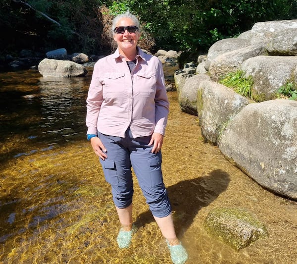 Two Blondes Walking ® tweet media