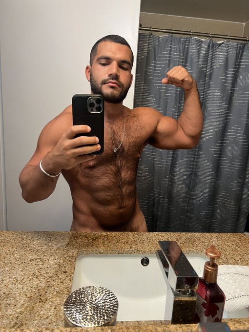 Rise and grind everyone 💪🏽 https://t.co/DCyzwiv1Pw