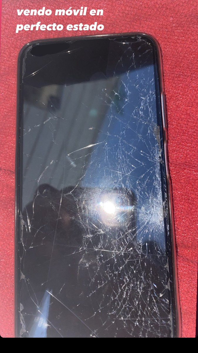 Vendo móvil en perfecto estado. Acepto ofertas graciosas. #vendo #mcj #humor