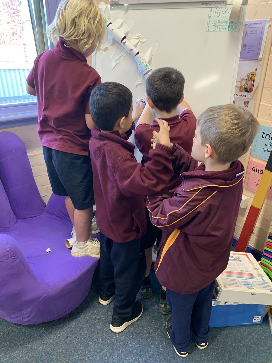 MulwalaP's tweet photo. Lots of excitement during #ScienceWeek activities https://t.co/x4CCGBZkRE